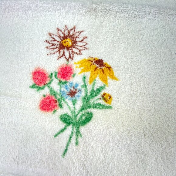 Vintage Fieldcrest Hand Towels Floral Bouquet Set of 2 - Picture 2 of 7
